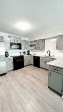 2010 Cypress Pl in Springdale, AR - Building Photo - Building Photo