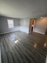 7227 Pennsylvania Ave in Youngstown, OH - Building Photo - Building Photo