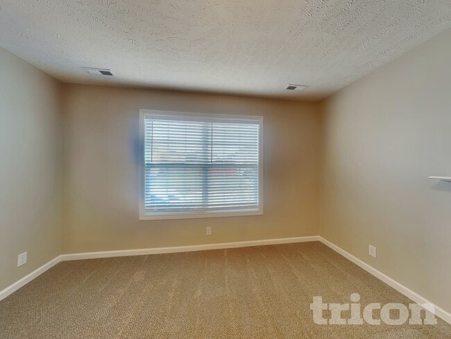 1457 Mutual Dr in Clarksville, TN - Foto de edificio - Building Photo