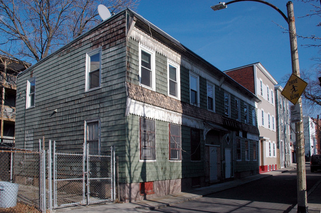 180 Gold St in South Boston, MA - Building Photo - Building Photo