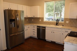 2426 Parkfront Dr in Fort Collins, CO - Building Photo - Building Photo
