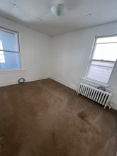 736 N Pearl St, Unit Rear in Menands, NY - Building Photo - Building Photo