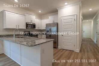 16267 Tigris Dr in Fairhope, AL - Foto de edificio - Building Photo