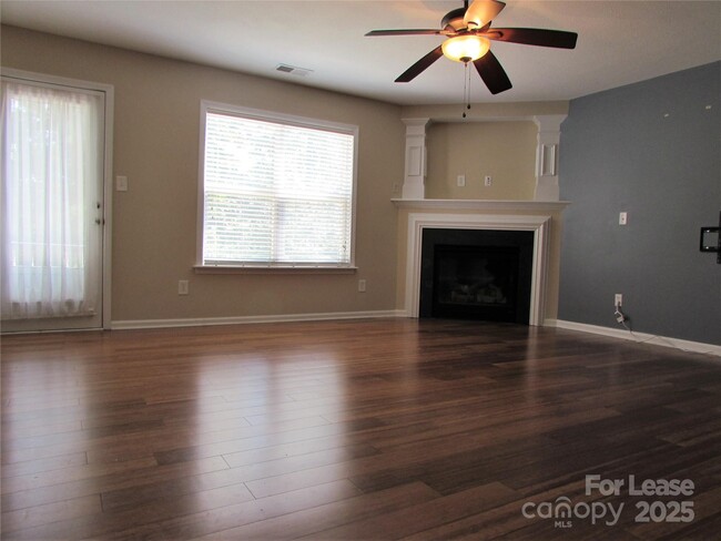 3824 Pimilico Trace Ln in Charlotte, NC - Building Photo - Building Photo
