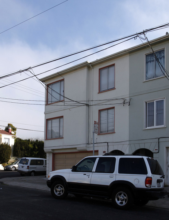 1 1st Ave in Daly City, CA - Building Photo