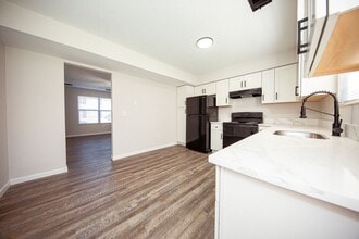 Shadow Ridge Apartments in Belleville, IL - Building Photo - Building Photo