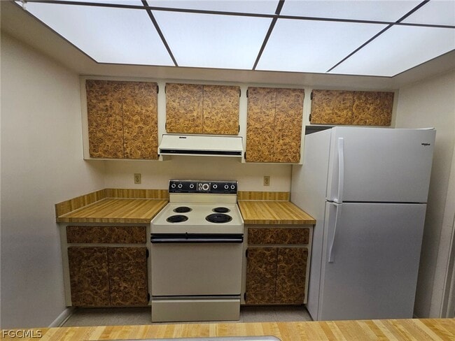 property at 120 Trafalgar Pkwy