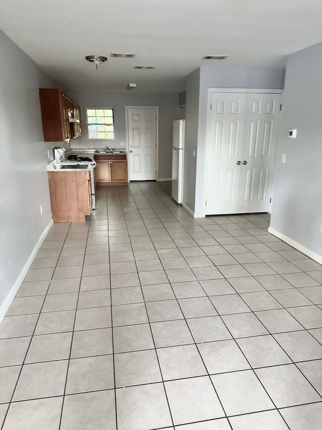 3910 E 11th St in Panama City, FL - Building Photo - Building Photo