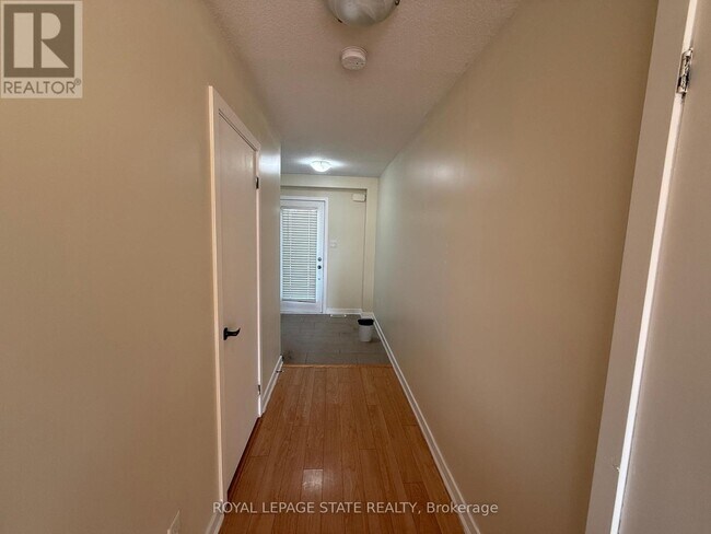 148 Crafter Cres in Hamilton, ON - Building Photo - Building Photo