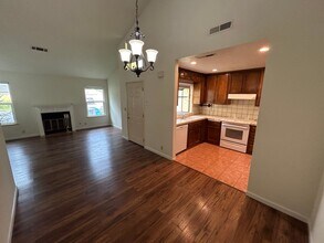 356 Cherry Ln in Manteca, CA - Building Photo - Building Photo