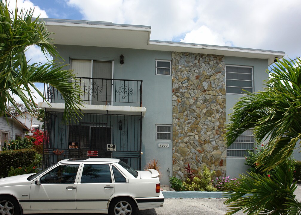 1027 SW 7th St in Miami, FL - Building Photo