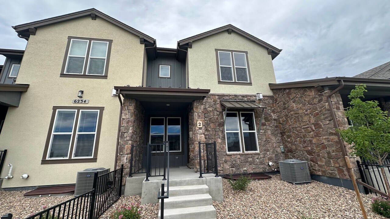 6234 Vernazza Way in Windsor, CO - Building Photo