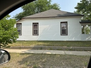 323 2nd St SE in Staples, MN - Building Photo - Building Photo