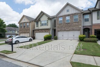 1555 Creek Bend Ln NW in Lawrenceville, GA - Building Photo - Building Photo