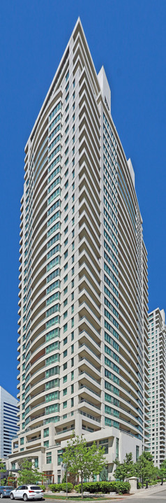 18 Spring Garden Ave in Toronto, ON - Building Photo