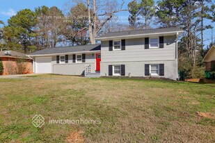 883 Meadow Rock Dr in Stone Mountain, GA - Building Photo