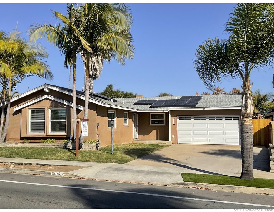 4167 Moraga Ave in San Diego, CA - Building Photo