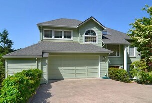 643 Startouch Dr in Eugene, OR - Building Photo