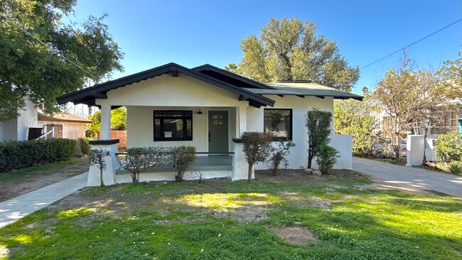 490 Palisade St in Pasadena, CA - Building Photo - Building Photo