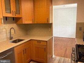 18917 Alpenglow Ln in Brookeville, MD - Building Photo