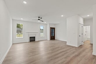 6495 Gail Ct in Hallsville, MO - Building Photo - Building Photo