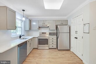 1832 Tiger Lily Cir in Woodbridge, VA - Building Photo - Building Photo