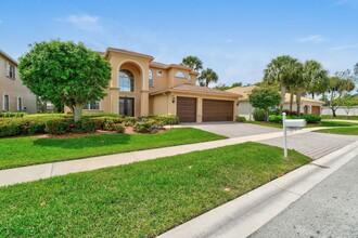 9962 Vía Amati in Wellington, FL - Building Photo - Building Photo