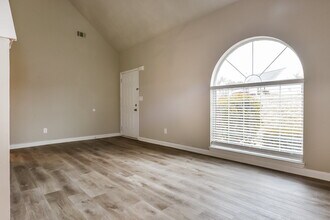 5660 Black Berry Row in Ellenwood, GA - Building Photo - Building Photo