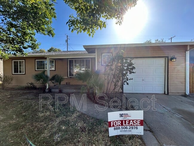 property at 2104 Rockbridge Rd