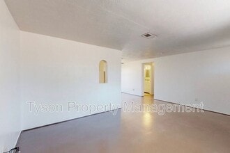 3321 Cardenas Dr NE in Albuquerque, NM - Building Photo - Building Photo