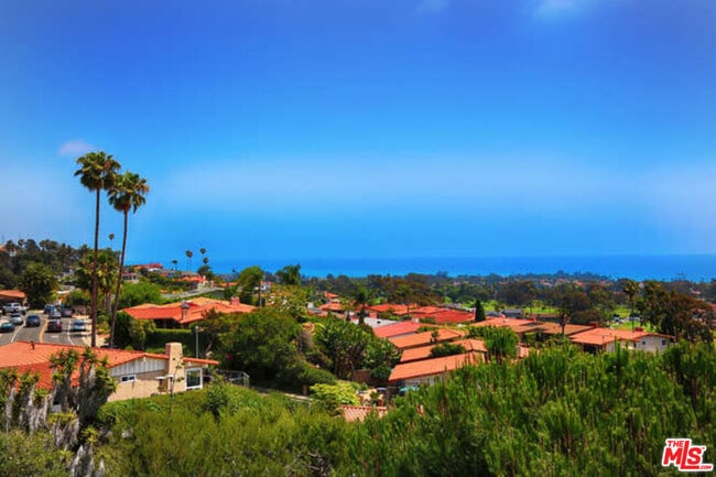 property at 2242 Avenida Salvador