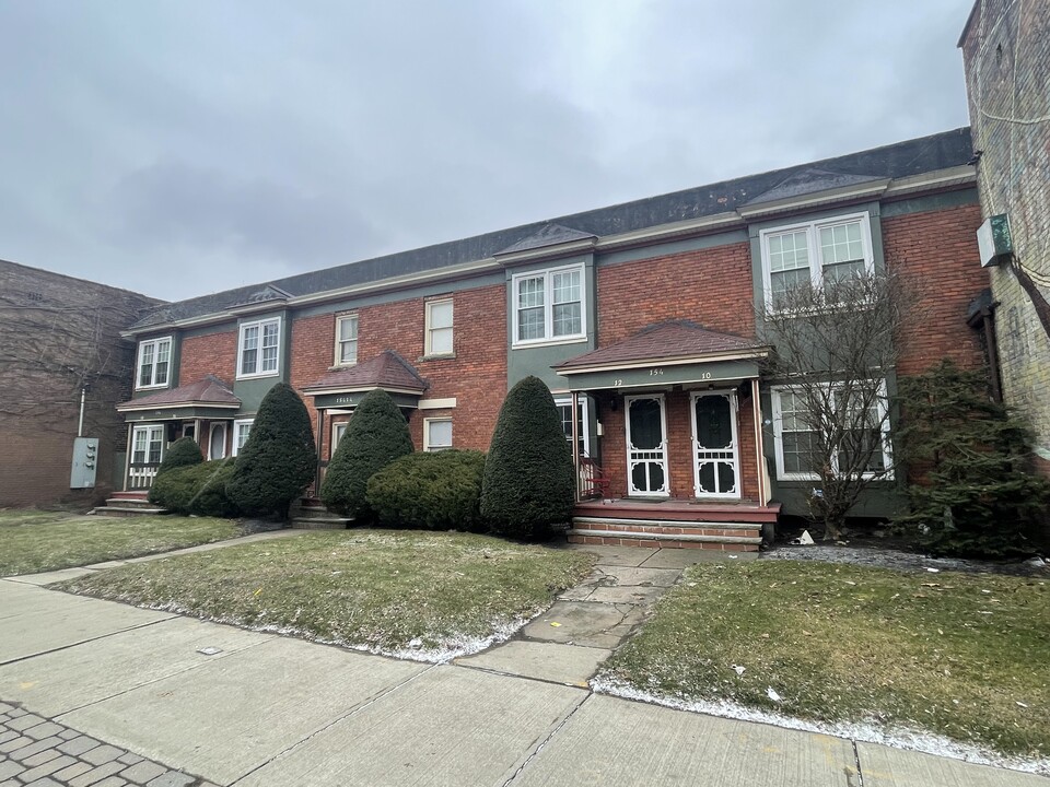 Waterloo Townhomes in Cleveland, OH - Building Photo