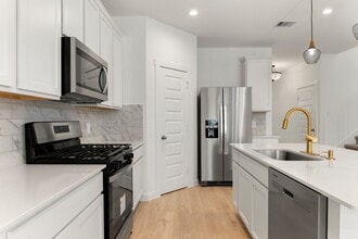 31730 Carlisle Cv Ct in Fulshear, TX - Building Photo - Building Photo