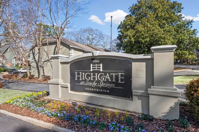 6900 Roswell Rd in Atlanta, GA - Building Photo - Building Photo