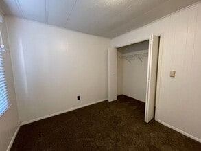 523 E Douglas St in Goshen, IN - Building Photo - Building Photo