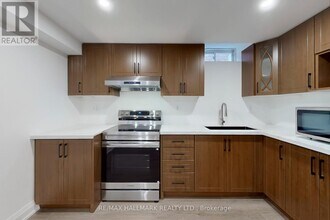 4 Spiker St in Markham, ON - Building Photo - Building Photo