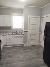 201-203 E Locust St in Davenport, IA - Building Photo - Building Photo