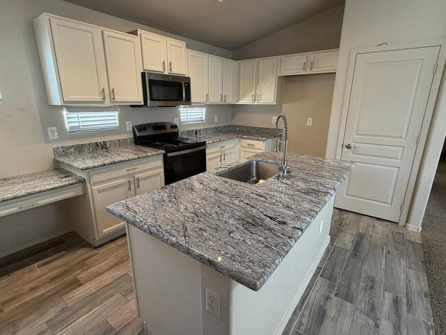 11284 W Magnolia St in Avondale, AZ - Building Photo - Building Photo