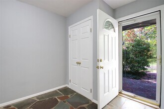 89 Papermill Rd in Manhasset, NY - Building Photo - Building Photo