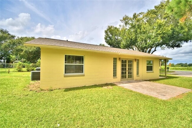 3960 Avenue U NW in Winter Haven, FL - Foto de edificio - Building Photo