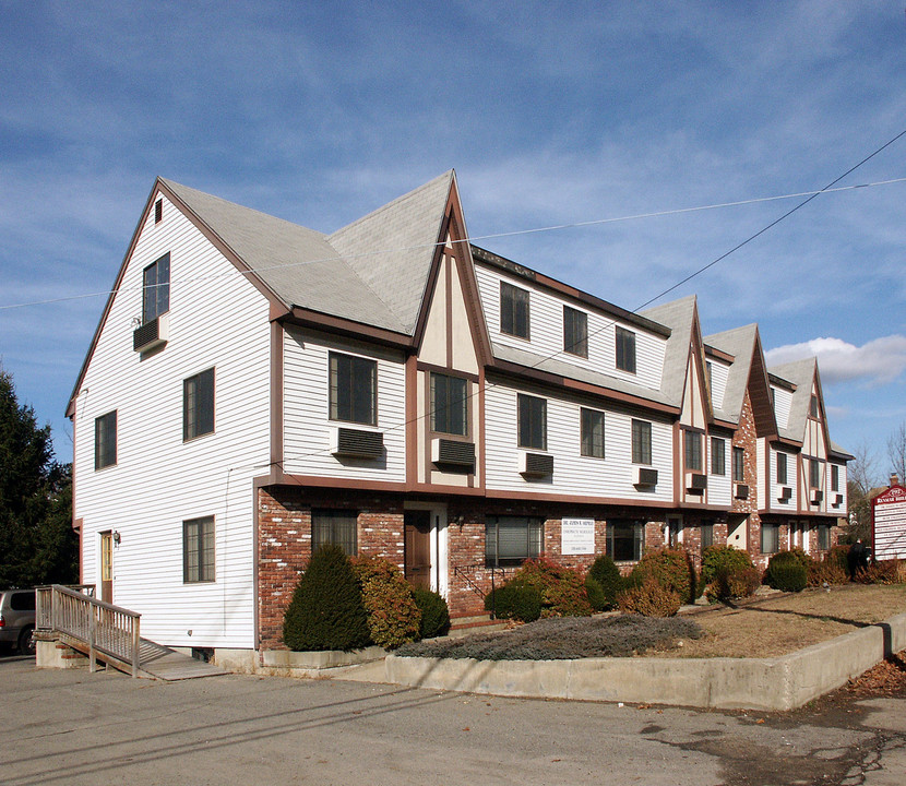 Renmar Bldg in Walpole, MA - Foto de edificio