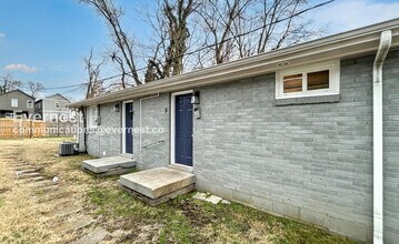 1728 17th Ave N in Nashville, TN - Building Photo - Building Photo