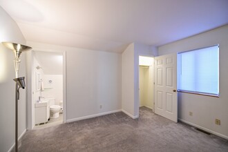 10 Meadow Ln in Athens, OH - Building Photo - Building Photo