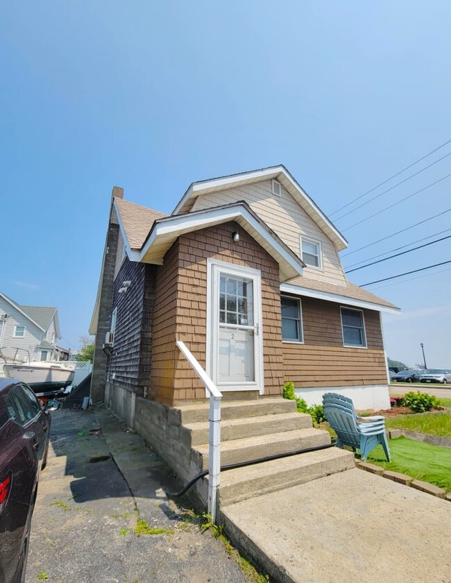 property at 2 Arthur St
