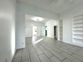 534 E 19th St, Unit 534 in Long Beach, CA - Building Photo - Building Photo