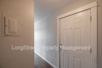 208 SE 5th Ave in Albany, OR - Building Photo - Building Photo