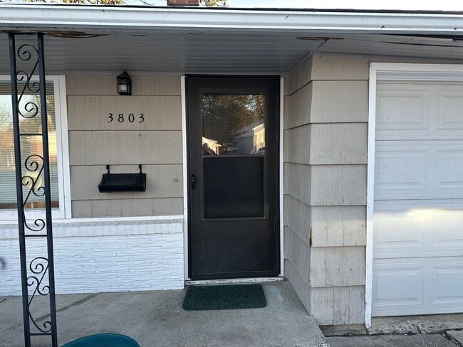 3803 S Grand Blvd in Spokane, WA - Building Photo - Building Photo