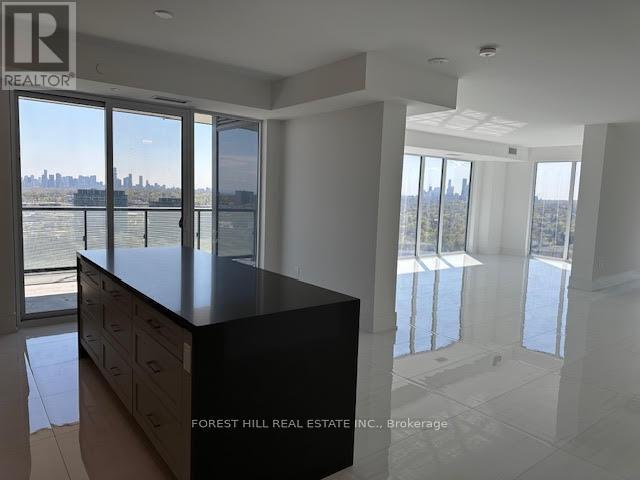 10-2310 Inn On The Pk Dr in Toronto, ON - Building Photo