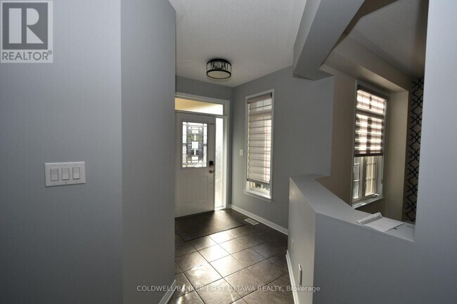 413 Blackleaf Dr in Ottawa, ON - Building Photo - Building Photo