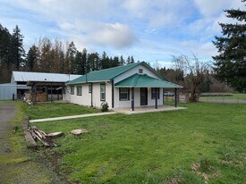 82018 Lost Creek Rd in Dexter, OR - Building Photo